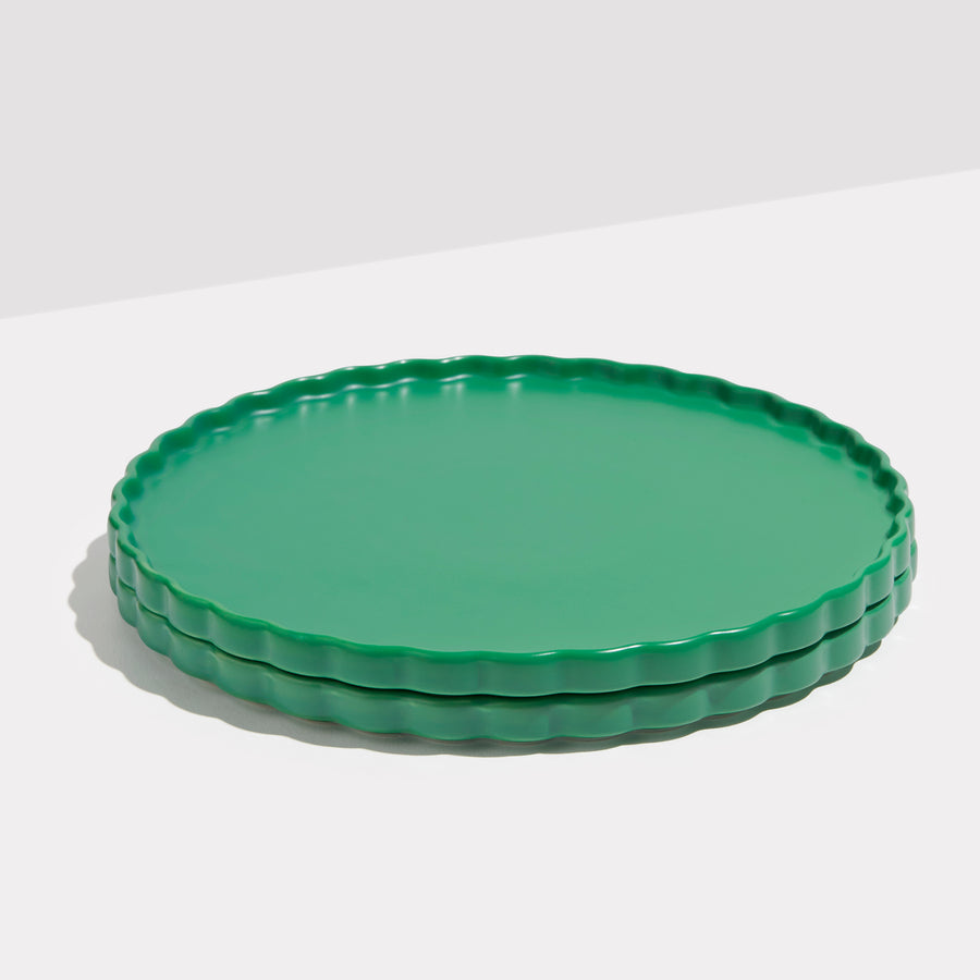TWO X WAVE DINNER PLATES - GREEN