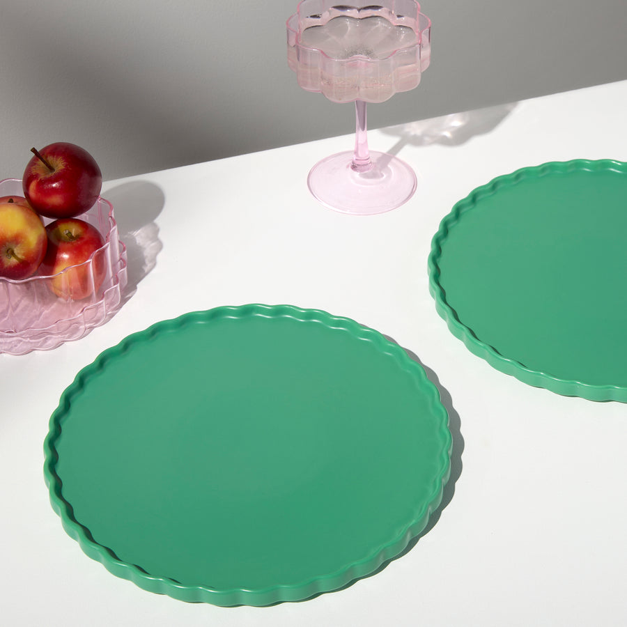 TWO X WAVE DINNER PLATES - GREEN