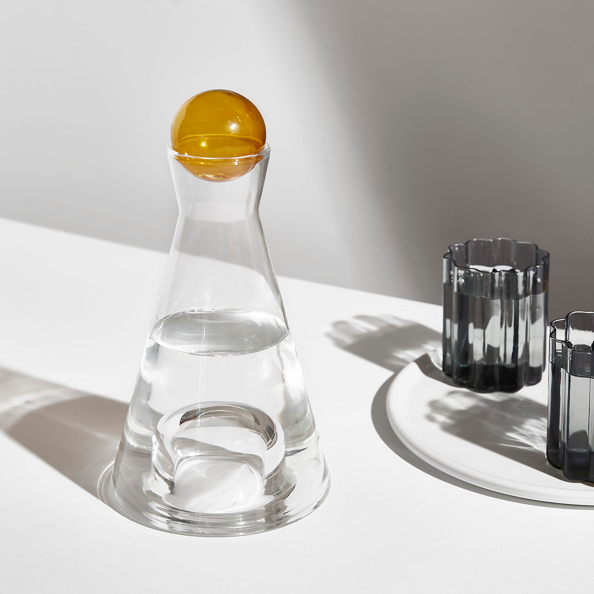 VICE VERSA CARAFE - CLEAR + AMBER