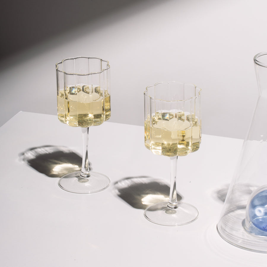 TWO x WAVE WINE GLASSES - CLEAR